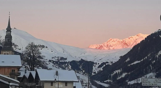 40 m2 au pied des pistes les saisies hauteluce savoie 4 à 6 personnes, 预订 公寓 雷塞兹 Espace Diamant