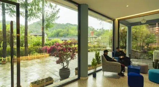 Qingmuchuan Yunshan Huzhu Hotel, Prenota Hotel Hanzhong Shaanxi