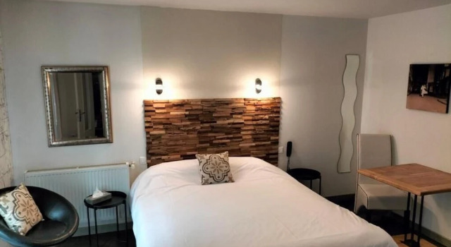 Hotel Herard, Book Hotel Hoteller i Champagne - Ardenne med pool, Swimmingpool