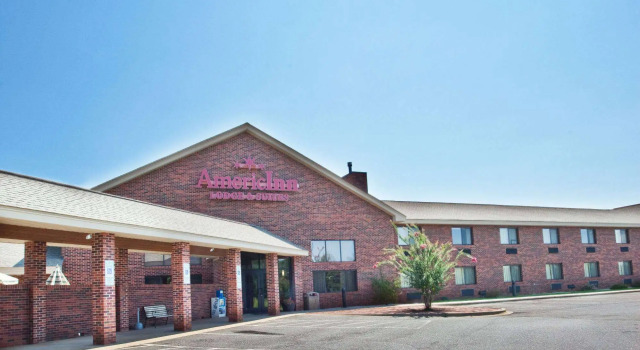 University Inn, Varaa Hotelli Boiling Springs Pohjois-Carolina