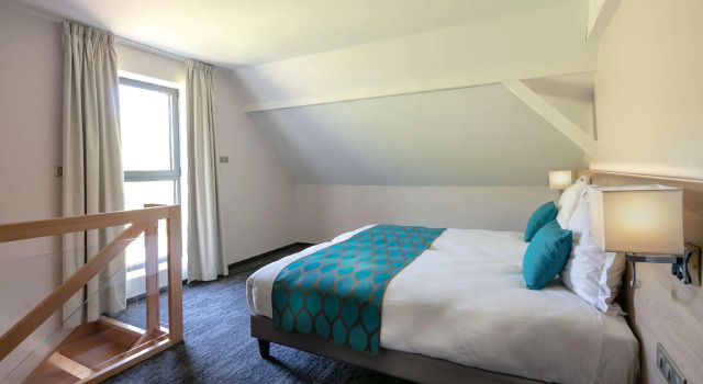 Трёхместный семейный номер Standard Best Western Plus Hotel & SPA Le Schoenenbourg