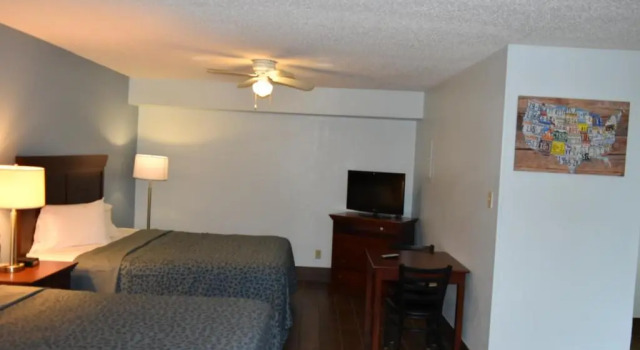 Четырёхместный номер Standard Econo Lodge Inn & Suites Fulton - Rockport