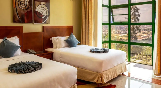 Highlands Suites Hotel