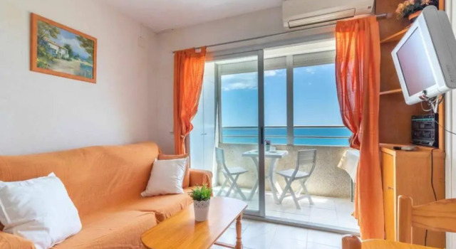 13-02 Bonito estudio con vistas al mar, Забронировать Апартаменты/квартира Отели Alt Empordà с парковкой, Парковка