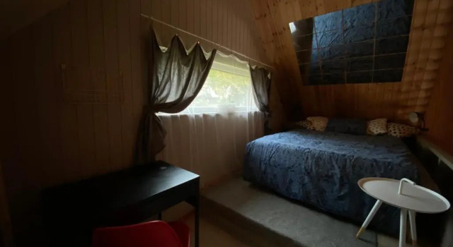 Коттедж c 1 комнатой Amazing little house on an island with garden