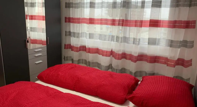 Modern airconditioned city apartment close to VIC, Rezerwuj Apartament Hotele w Wiedeń z parkingiem, Parking