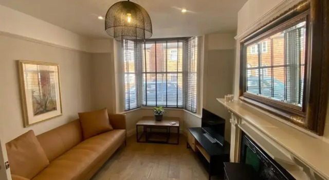 SL - Fabulous 2 bed character property close to town, Забронировать Отель Отели Стратфорд-апон-Эйвон с парковкой, рядом с Shakespeare Institute - University of Birmingham, Парковка