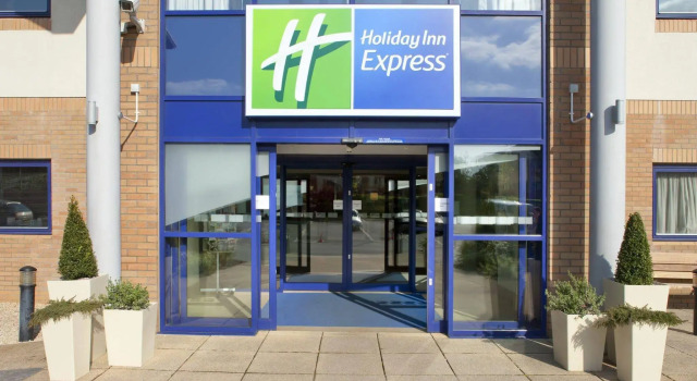 Holiday Inn Express Newport, Rezervați Hotel Newport 