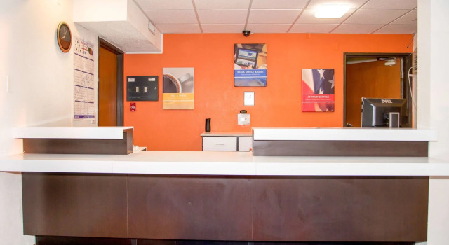 Motel 6 Omaha-Downtown, Rezerwuj Motel Hotele w Omaha z basenem, Basen