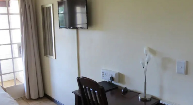 Одноместный номер Standard с балконом White House Lodge
