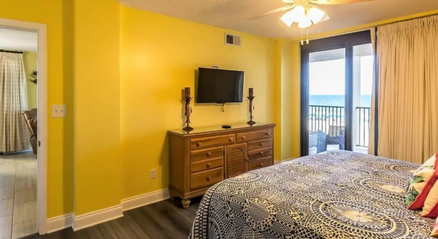 Апартаменты Wind Drift SW 207 - Large Beachfront Unit w/ Spacious Private Balcony!