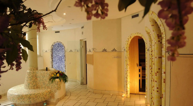 Aparthotel Princess, Забронировать Отель Отели Канацеи с бассейном, рядом с Горнолыжный подъёмник Альба-Чампак, Бассейн