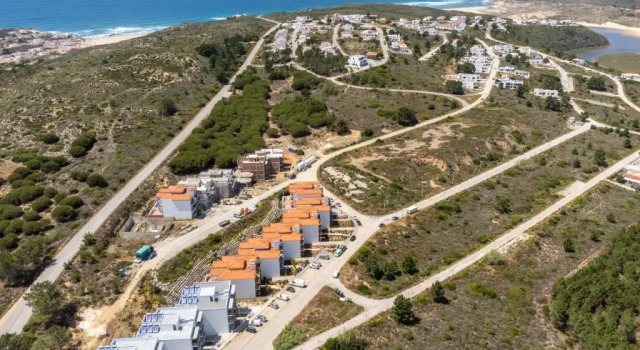Апартаменты Sun Sand Surf Apartment - Brand New & Cozy Apt in Aljezur