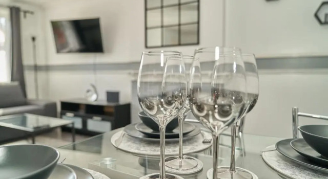 Коттедж HS2 Large Groups NEC Stay Stunning House Birmingham For Company and Family