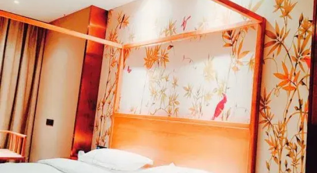Люкс Deluxe Longshan New Marriott Fashion Hotel