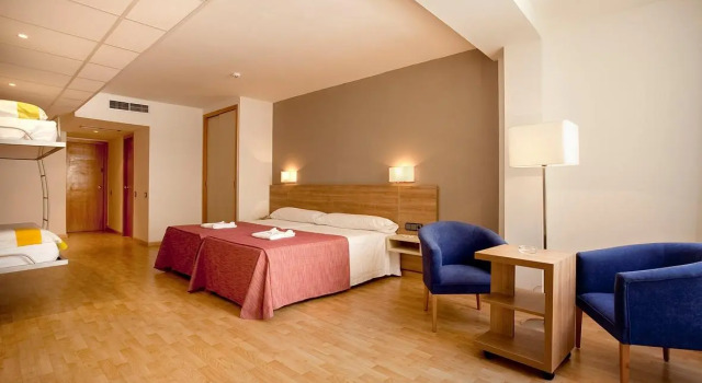 Семейный номер Standard Apartamentos Port Eugeni