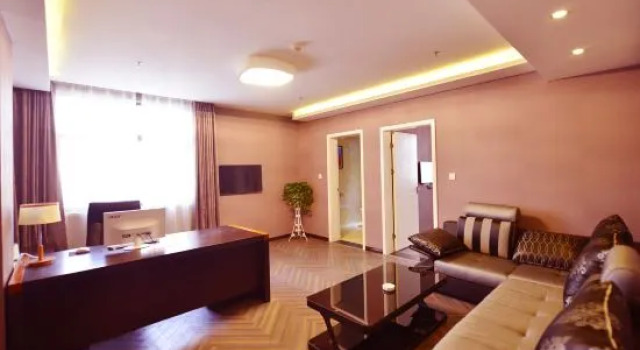 Люкс Business Kunlun Leju Business Hotel (Jiaozuo Wuzhi Qinhe Road)
