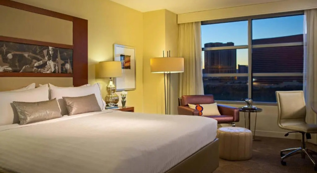 Двухместный номер with Las Vegas strip view Renaissance Las Vegas Hotel