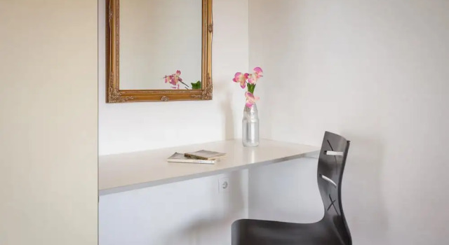 1 - Modern apt w big Garden & Terrace w. sea View, Забронировать Апартаменты/квартира Отели Винишче с парковкой, рядом с Пляж Смоквина, Парковка