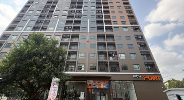 1-minute walk toBTSWutthakat/swimming pool /gym / 300Mbps internet / brand new apartment building