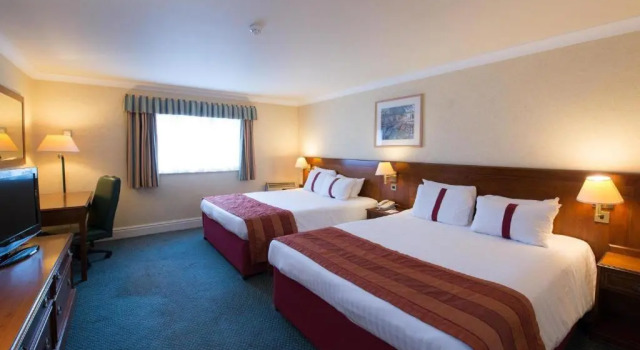 Двухместный семейный номер Standard Holiday Inn Coventry South