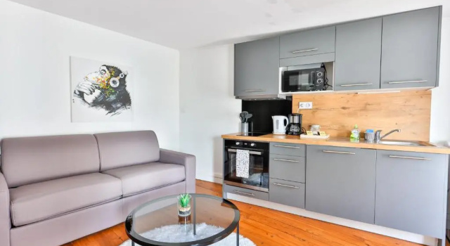 Le Douillet #Centre Ville #100m Des Quais, Prenota Appartamento Hotel a Cognac con parcheggio, Parcheggio