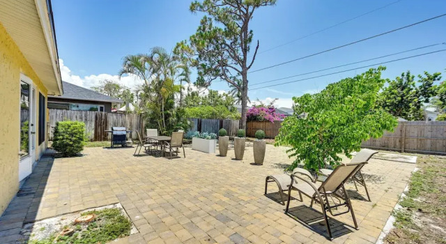Pet-friendly Naples Vacation Rental Near Beach!