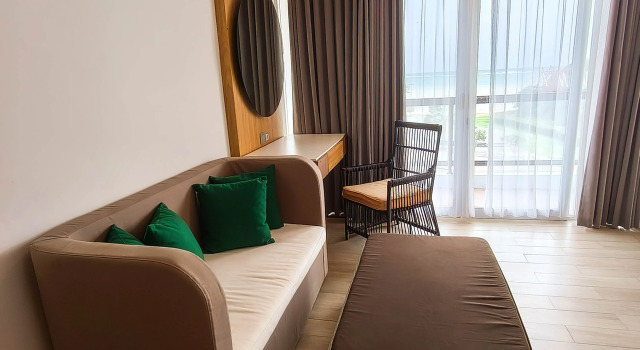 Полулюкс Raja Hotel Kuta Mandalika Resort & Convention