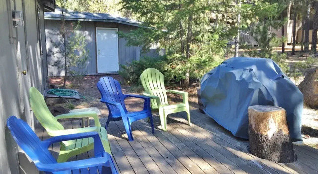 Коттедж 3 Killdeer Lane Pet Friendly Home 3 Minutes Walk from SHARC by RedAwning