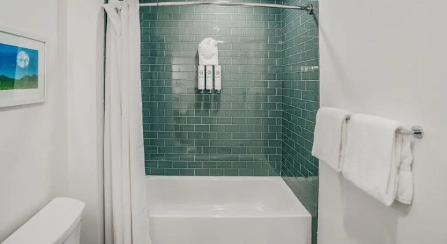 Люкс с 3 комнатами Colton House Hotel