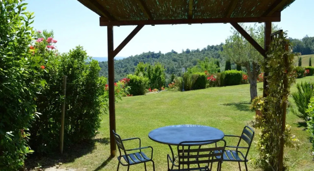 Апартаменты с 2 комнатами Large Apartment With Shared Swimming Pool in Crete Senesi