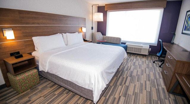 Двухместный номер Standard Holiday Inn Express - Red Deer North by IHG