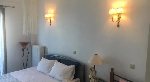 Aethrio Guesthouse, Varaa Hotelli Vathi 