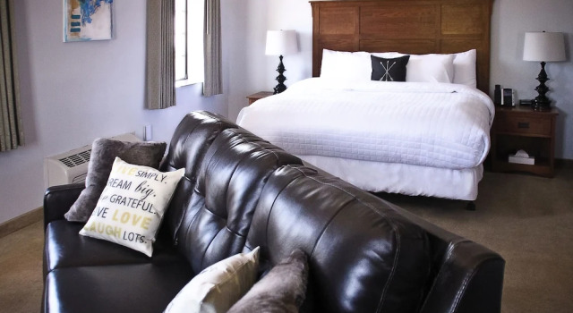 Номер Luxury The Calvert Hotel