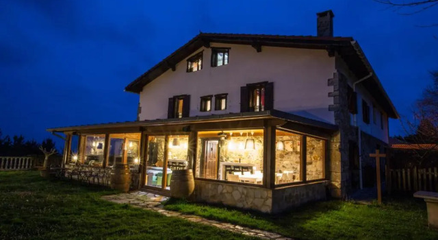 Casa Rural Andutza, Rezerwuj Hotel Hotele w Baskonia z parkingiem, Parking