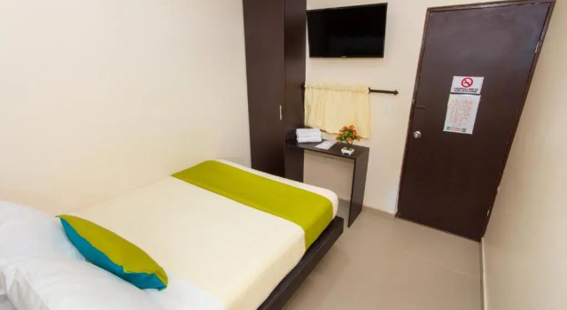 Двухместный номер Standard Hotel Azuan Suites By Geh Suites