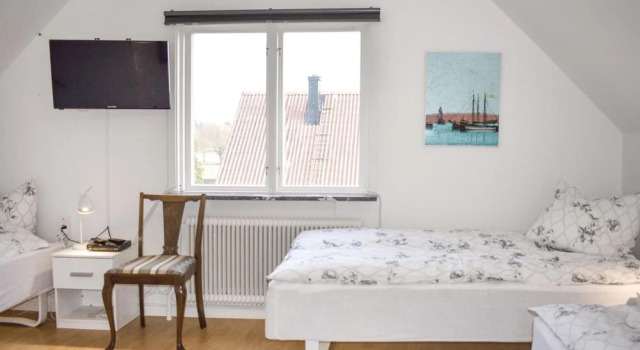 Beautiful Home in Sölvesborg With 5 Bedrooms, Sauna and Wifi, Book Hotel Sölvesborg 