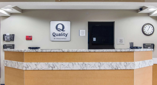 Quality Inn & Suites Grove City-Outlet Mall, Réserver Hôtel Grove City Pennsylvanie