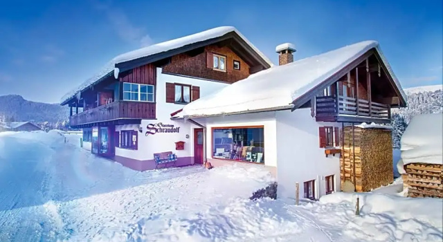 Ferienwohnungen Gästehaus Schraudolf, Забронировать Отель Отели Оберстдорф с парковкой, Парковка