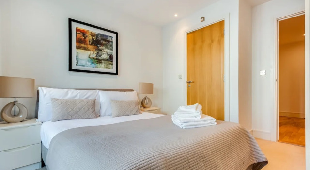 Апартаменты Luxury Two Bedroom Apartment in Canary Wharf