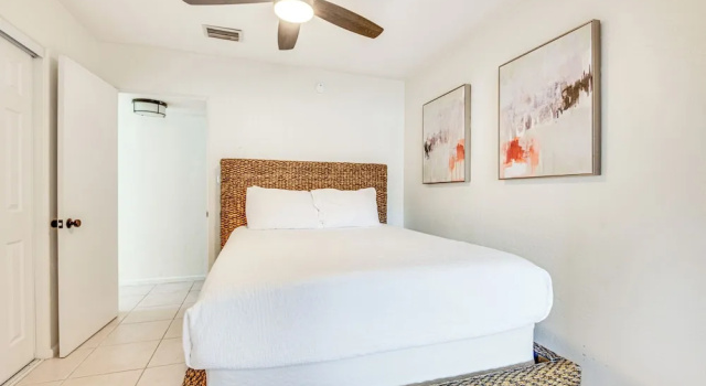 Апартаменты с 2 комнатами Walkable Florida Duplex: 2 Blocks to Cocoa Beach!