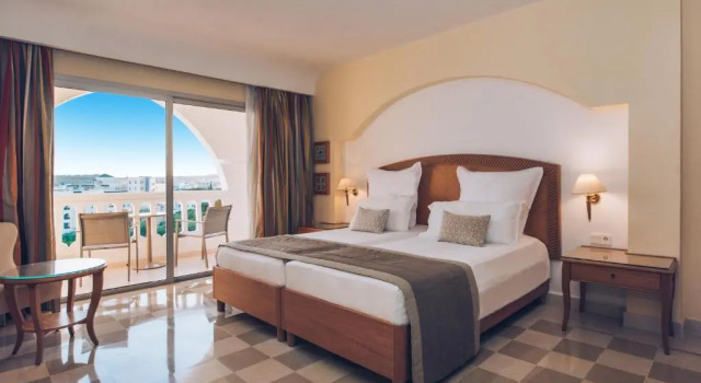 Двухместный номер Standard с видом на бассейн Iberostar Selection Kantaoui Bay