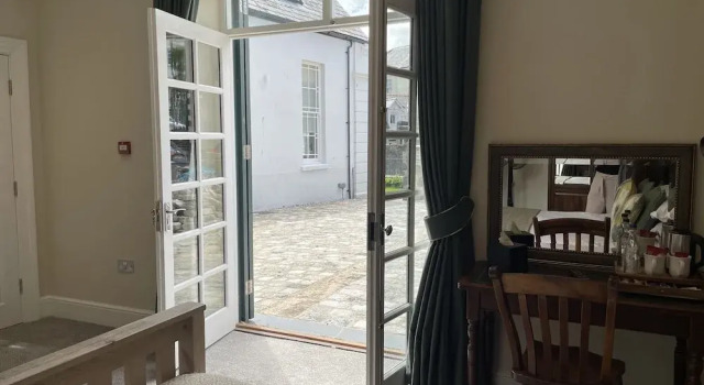 Y Capel Guest House, Забронировать Гостевой дом Конуи Клоид