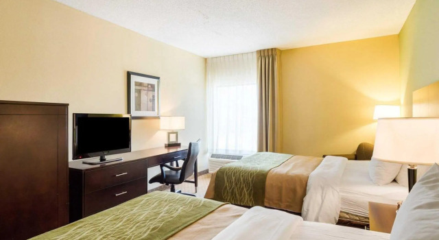 Четырёхместный номер Standard Comfort Inn Horn Lake - Southhaven