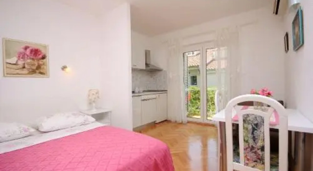 Apartments Vekic