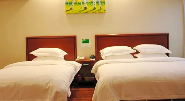 Номер Deluxe GreenTree Inn Jiaxing ZhongHuan South Road Zhonggang City Express Hotel