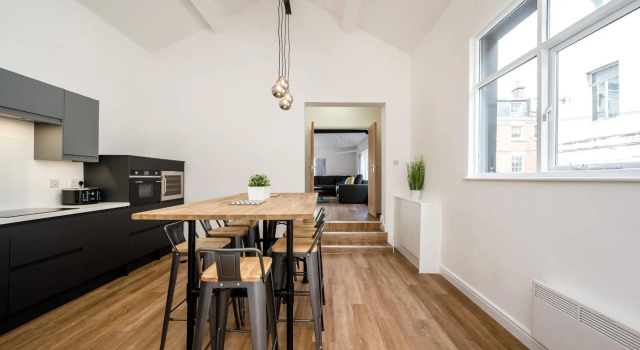 Spacious 9 Guest Apt in the Heart of Liverpool City Centre, Prenota Affittacamere Liverpool Merseyside
