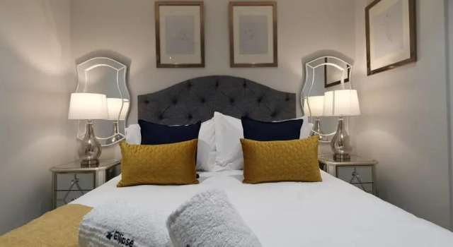 Апартаменты Ellipse Luxury High Rise Apartment