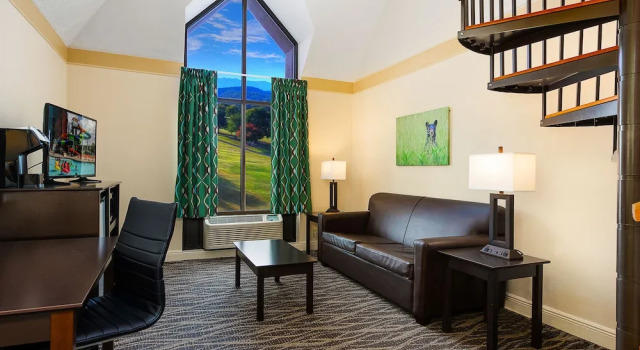 Семейный номер Standard Пентхаус Country Cascades Waterpark Resort