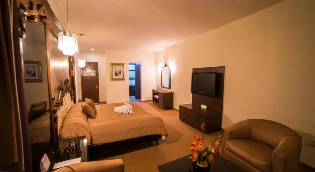 Полулюкс Hotel Marlon